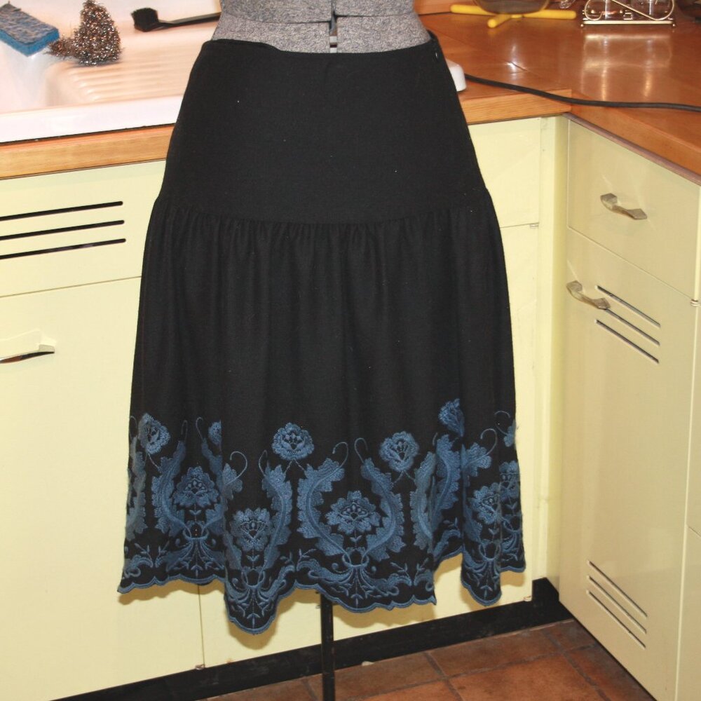 Caroll Wool Skirt with Embroidered Accents